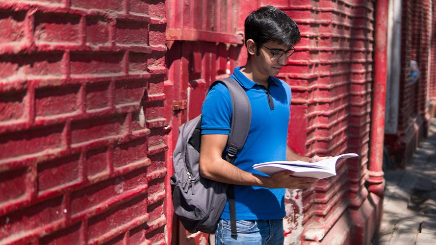  Graduation cap;  image used for  HSBC India Premier Overseas Education page